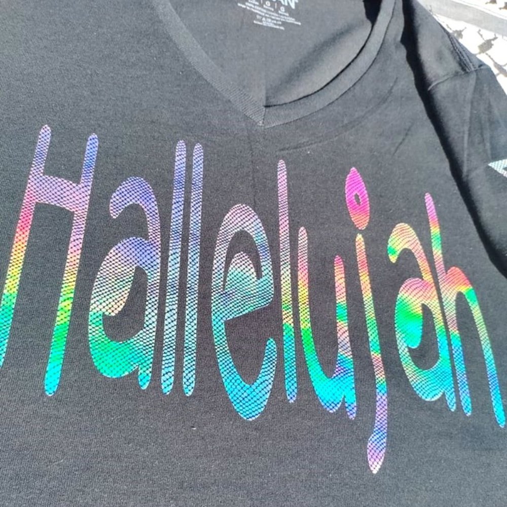 📸 Holographic Halleleluja Youth & Women T-shirt